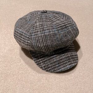 ModCloth British Banter hat in grey plaid newsboy cap